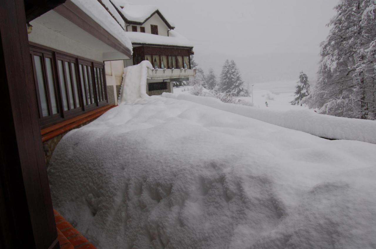 hotel lo sciatore Cotronei Esterno foto