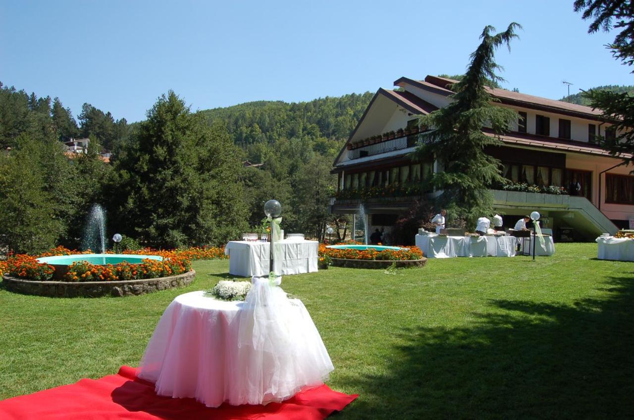 hotel lo sciatore Cotronei Esterno foto