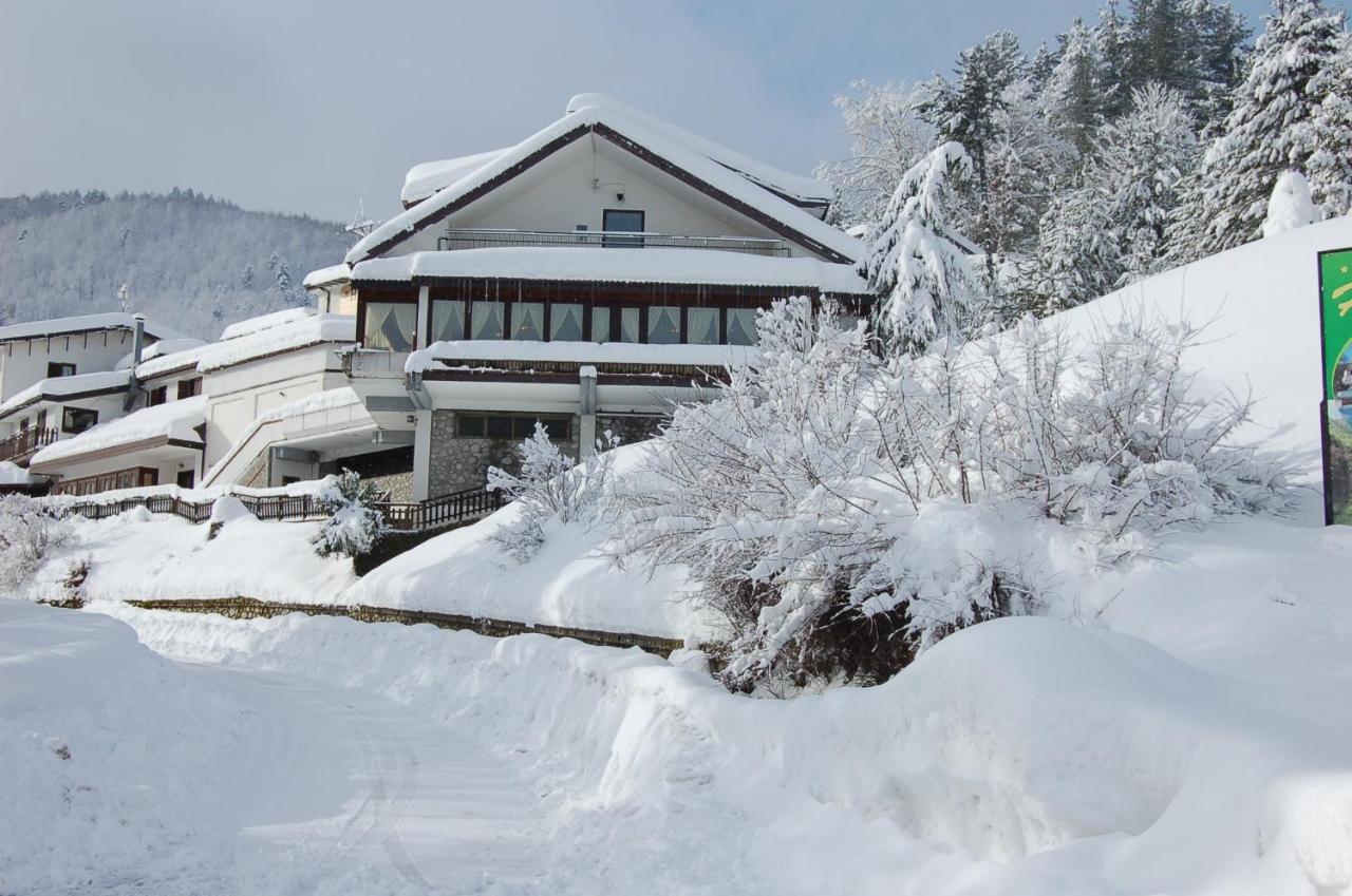 hotel lo sciatore Cotronei Esterno foto