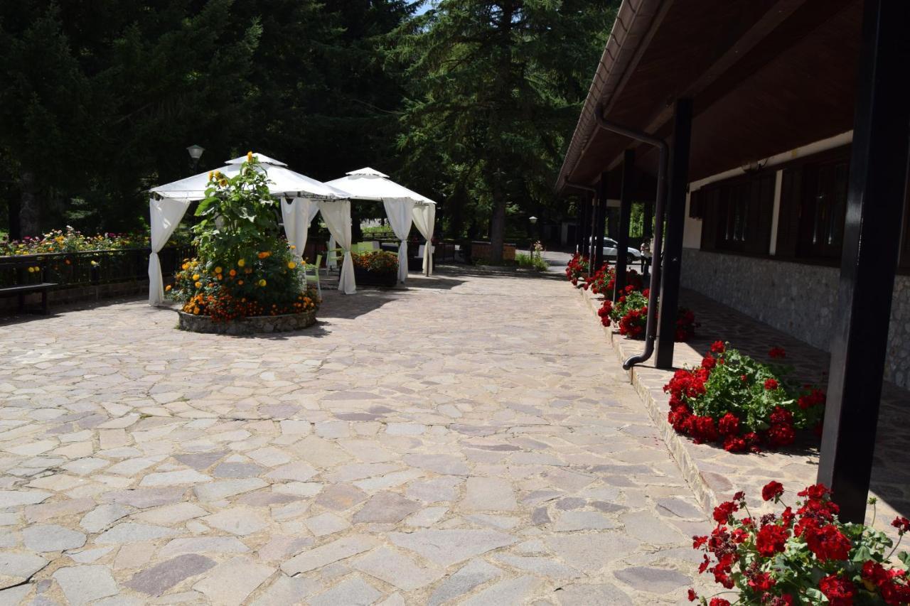 hotel lo sciatore Cotronei Esterno foto