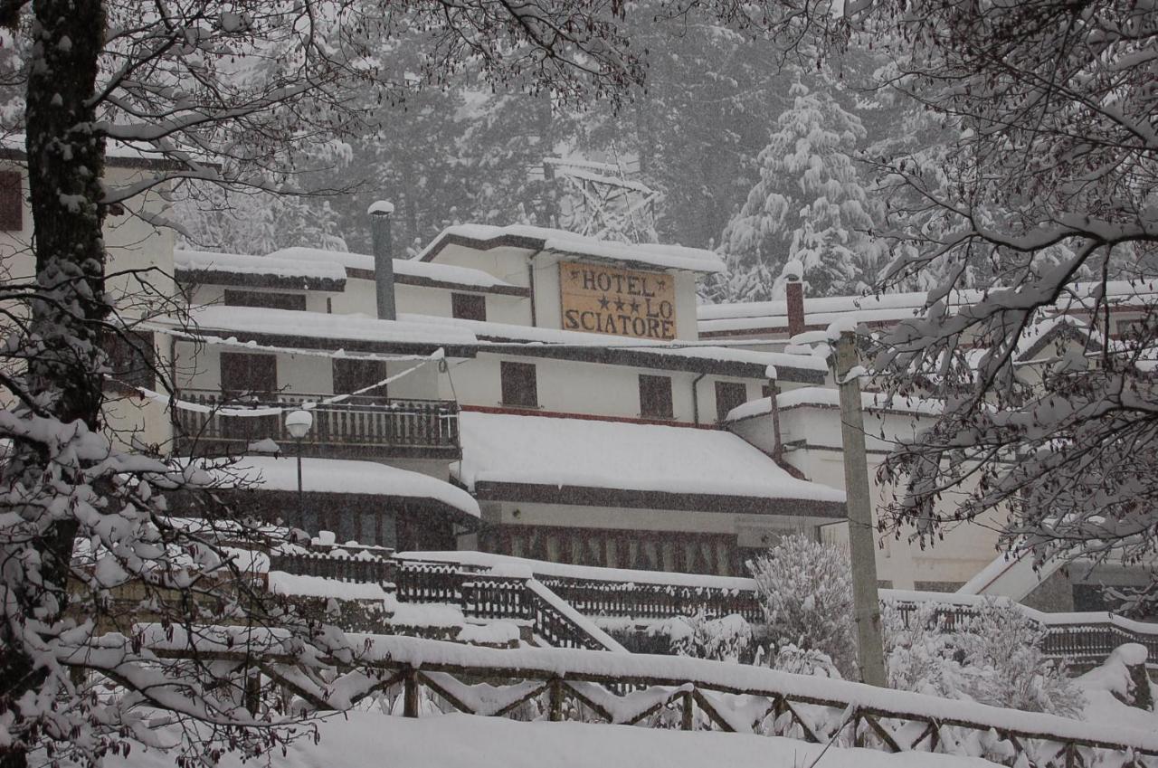 hotel lo sciatore Cotronei Esterno foto