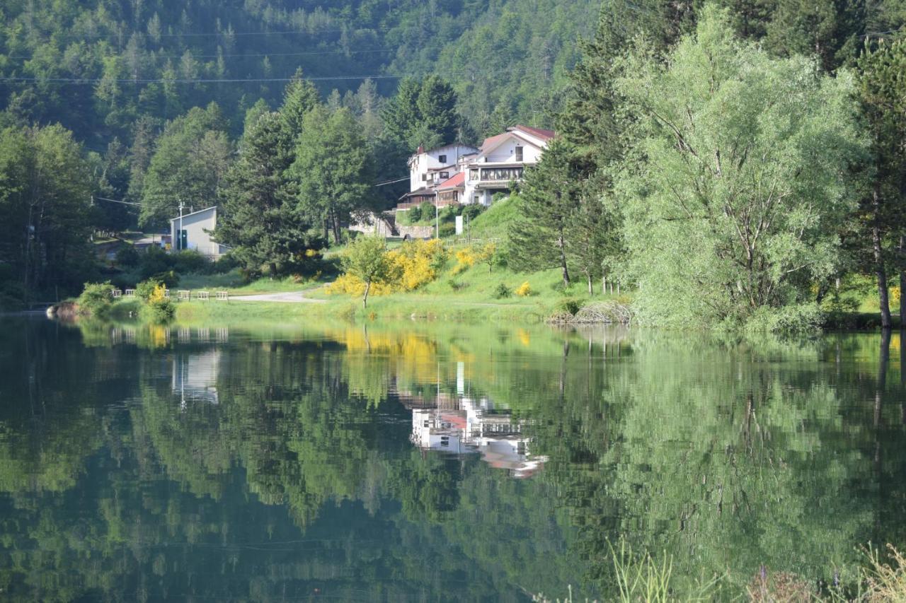 hotel lo sciatore Cotronei Esterno foto
